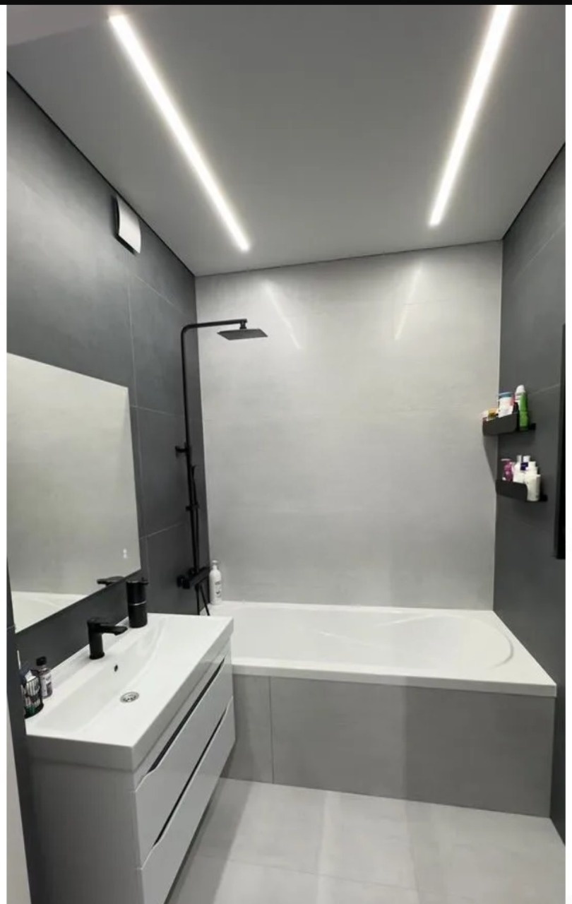 Южный берег.

Сделан современный ремонт, квартира меблирована, при продаче остается все кроме личных вещей. Сан узел раздельный. Окна на одну сторону - все на Енисей.

Один собственник, готовы к сделке, покажем по договоренности.
