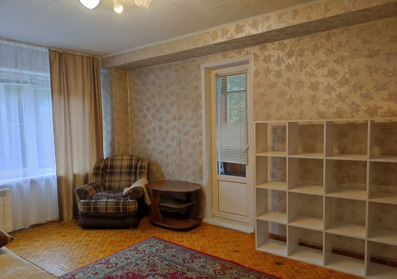 
Квартира в историческом центре, удобно жить, приятно отдыхать. 
ПОлноценная планировка, все отдельное. Готова к сделке, полная сумма в договоре, без обременений.
 
Очень солнечная, два окна на южную сторону во двор, одно окно с балконной группой на западную сторону с выходом на большую лоджию.
