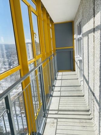 
    Продам 1-комн квартиру Ул. Сады 1В, 13/17 этаж панельного дома, общая площадь 42м, кухня 8, комната 17, большой балкон.
     Вид на лес, удобное расположение, можно сделать гардеробную, большая квадратная комната. В пoдъeзде 2 лифтa ( гpузовой и пассажирский). 